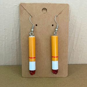 Butt earrings 🚬